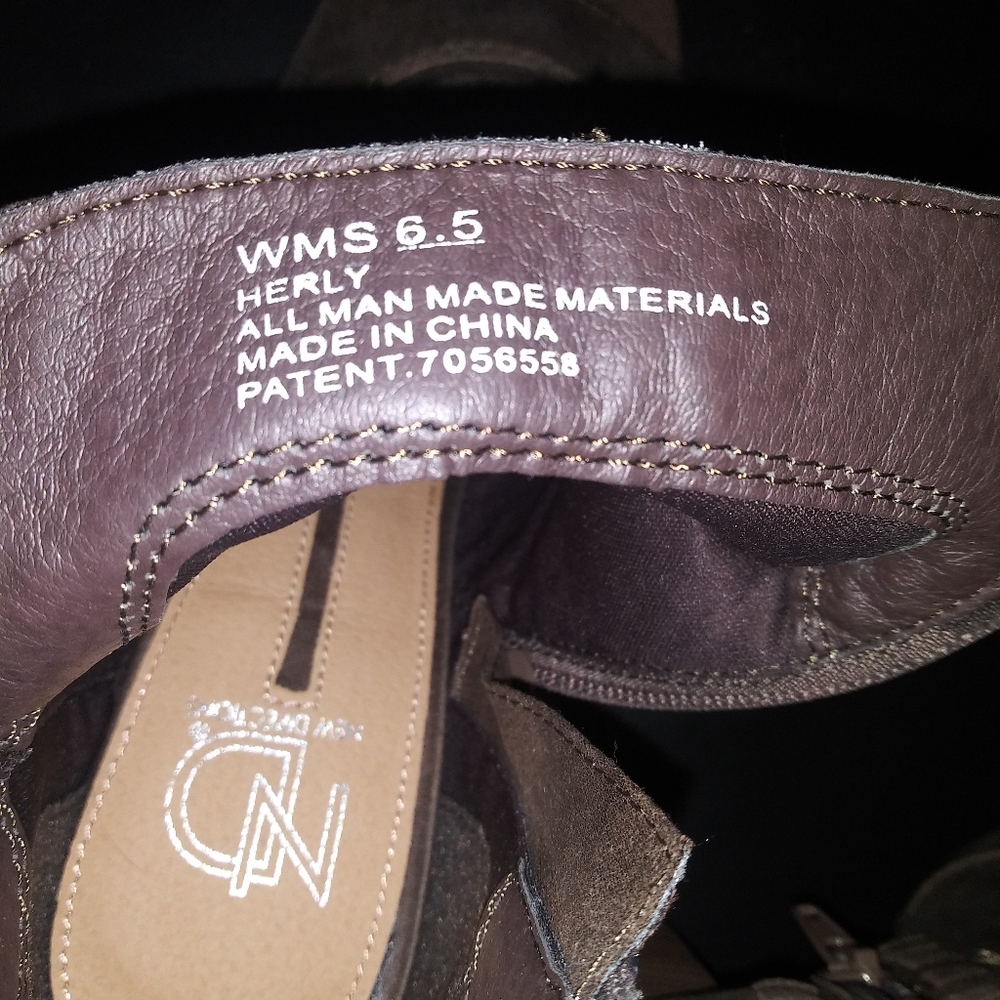 Open toe booties - Picture 3 of 4